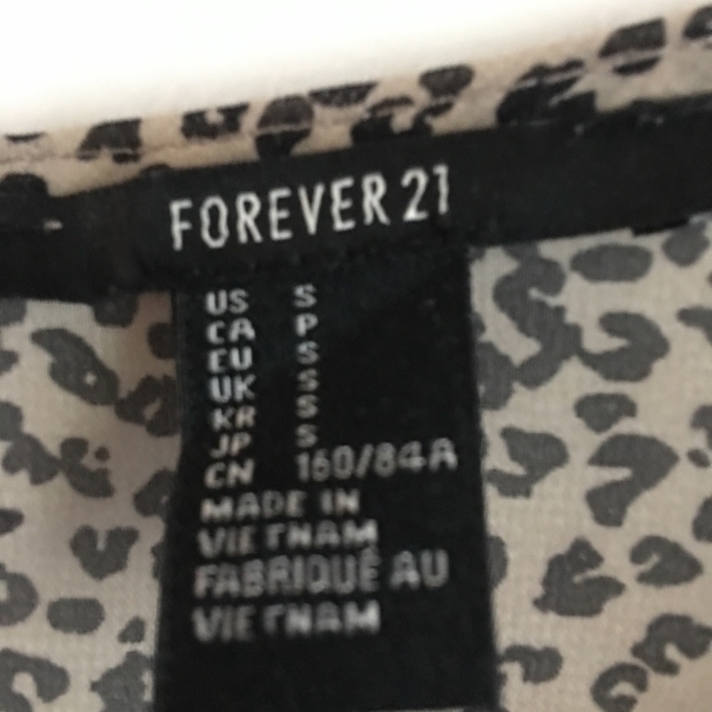 F21 Chiffon Cheetah Print Top - Picture 3 of 5